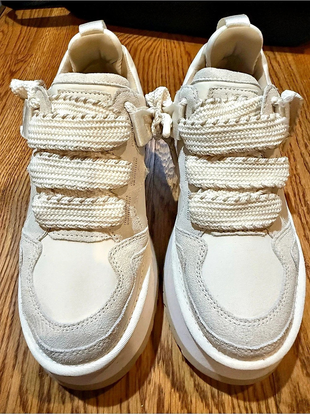UGG Platform Sneakers in White US 8 - Picture 2 of 5